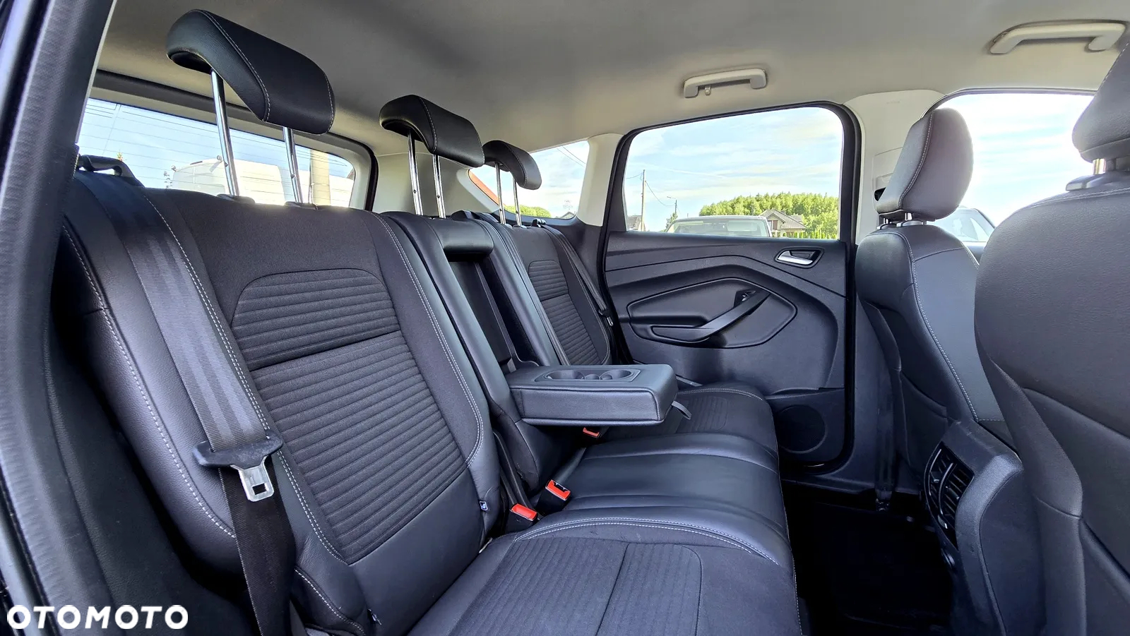 Ford Kuga 2.0 TDCi FWD Titanium - 30