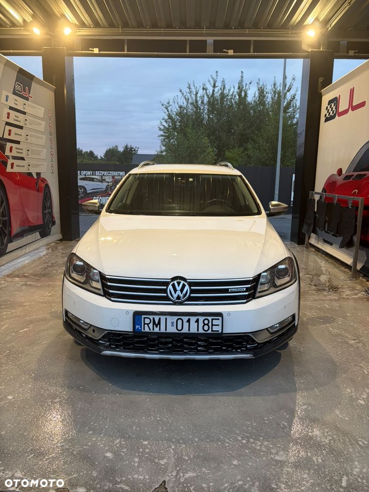Volkswagen Passat Alltrack - 1
