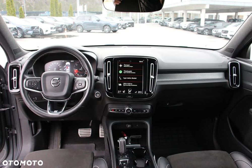 Volvo XC 40 D4 AWD Geartronic R-Design - 15