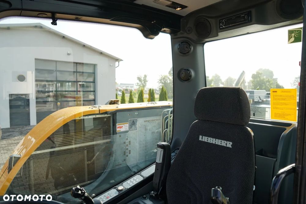 Liebherr 910 COMPACT LITRONIC / KOPARKA KOŁOWA / KLIMATYZACJA / KAMERA / 2020 ROK / PO KONTRAKCIE SERWISOWYM - 32
