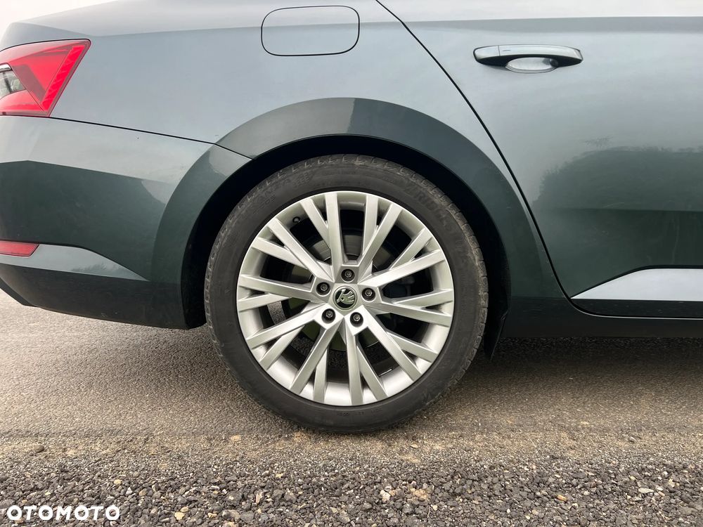 Skoda Superb 2.0 TDI SCR Ambition DSG - 14