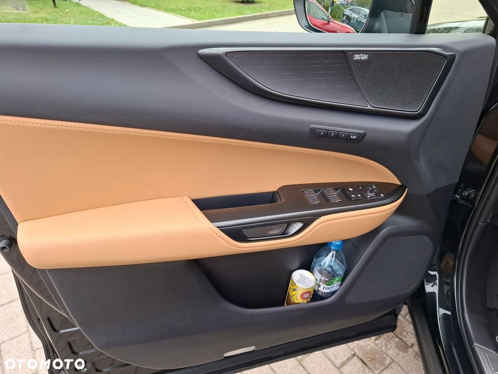 Lexus NX 350h Omotenashi AWD - 12