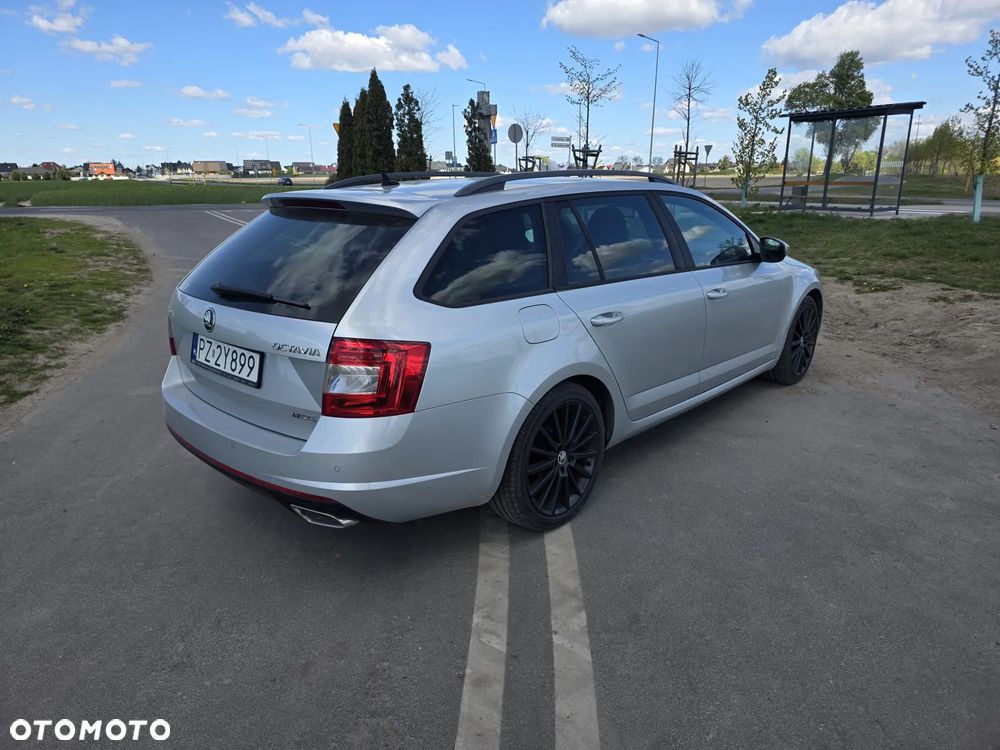Skoda Octavia 2.0 TDI DSG RS - 3