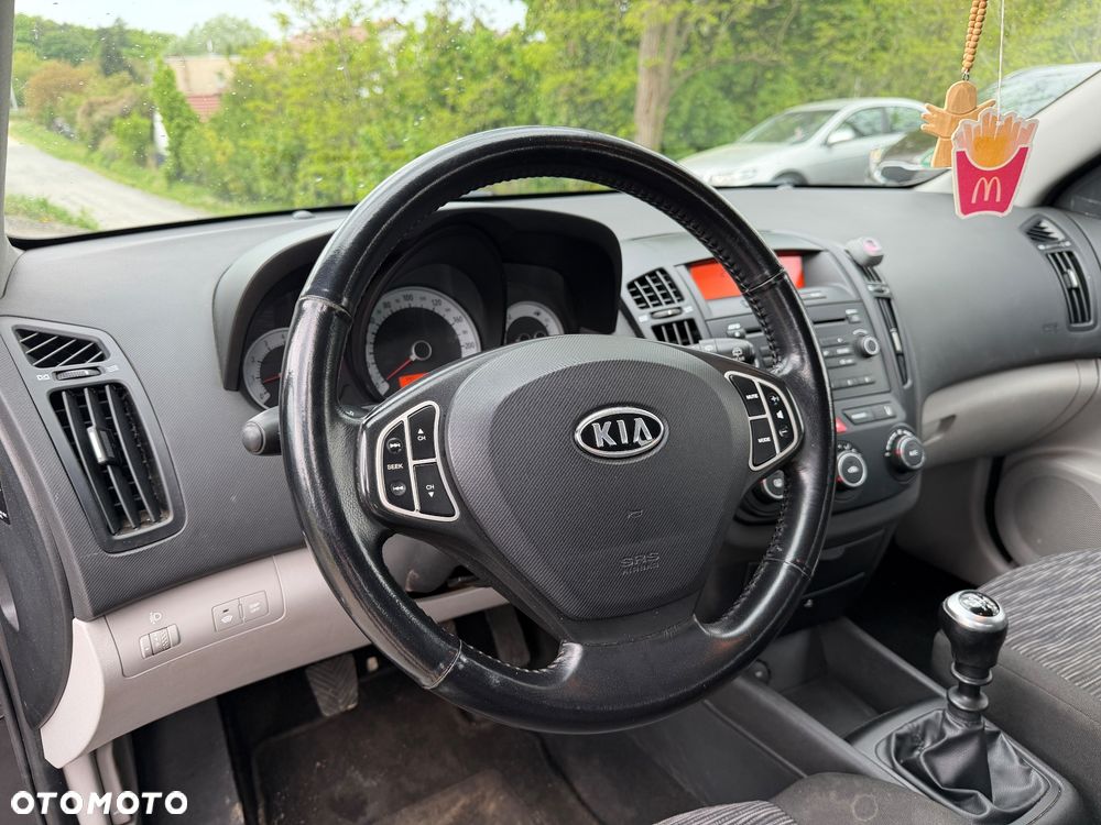 Kia Ceed 1.4 Comfort - 16
