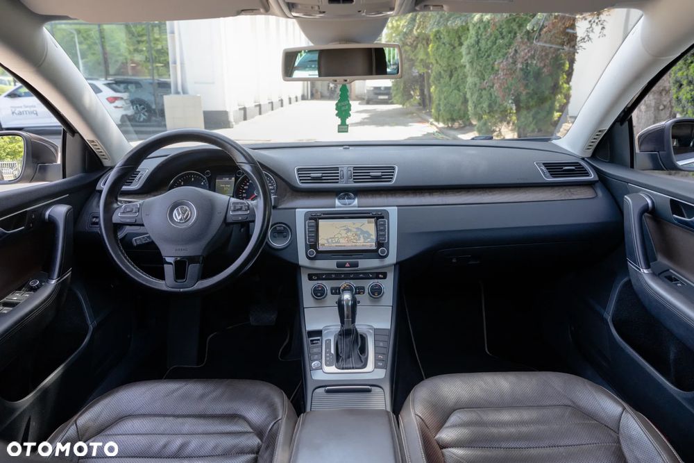 Volkswagen Passat 2.0 TDI DSG BlueMotion Technology Exclusive - 22
