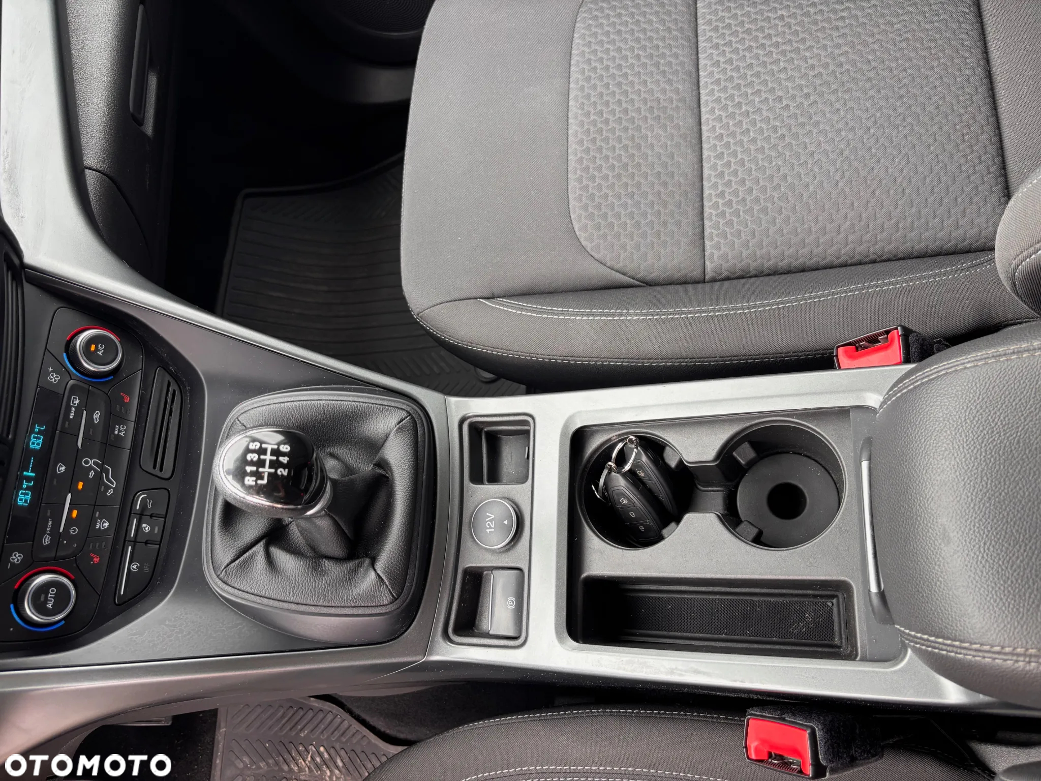 Ford Kuga 1.5 EcoBoost FWD Trend - 24