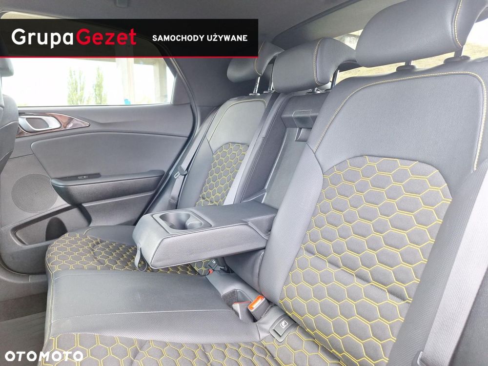 Kia XCeed - 16