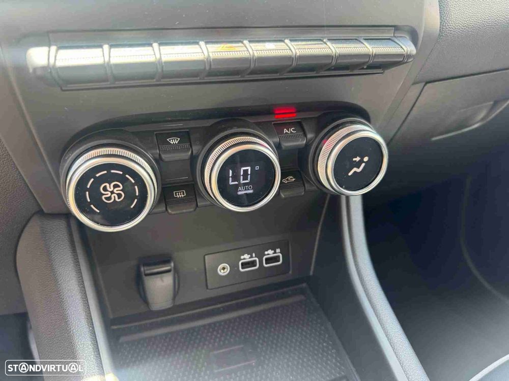 Renault Captur 1.0 TCe Techno - 11