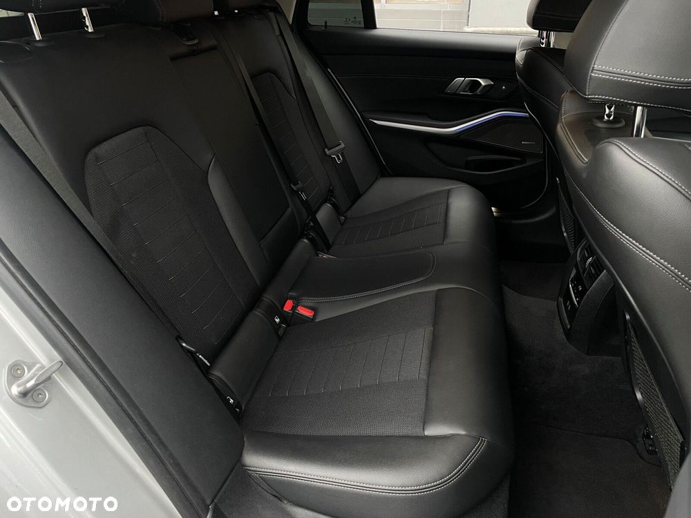 BMW Seria 3 - 22