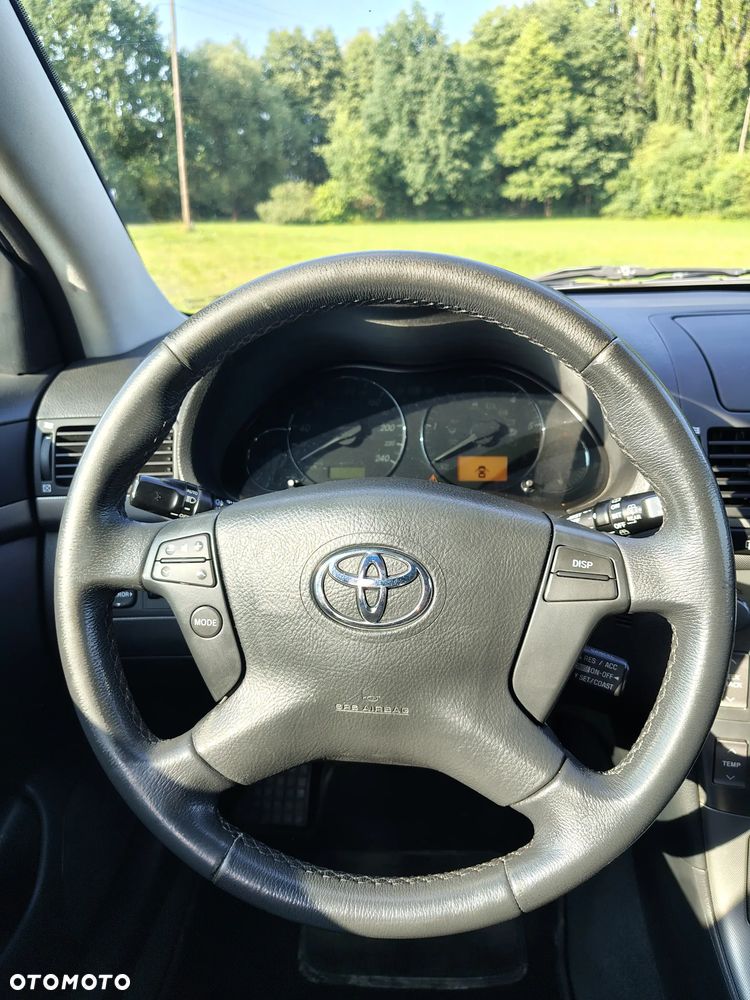Toyota Avensis 2.0 D-4D Luna - 27