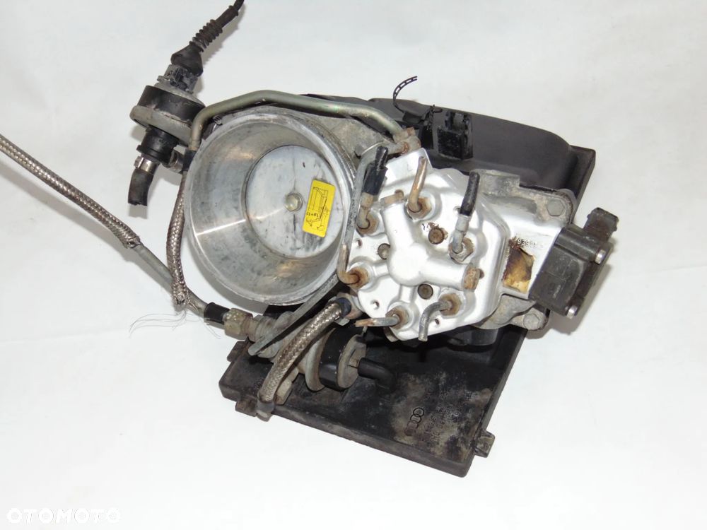 KE-Jetronic rozdzielacz paliwa 0438121049 034133353C 0438101029 Audi 100 C4 80 B4 90 Coupe Cabrio 2.3 2.3E R5 - 2
