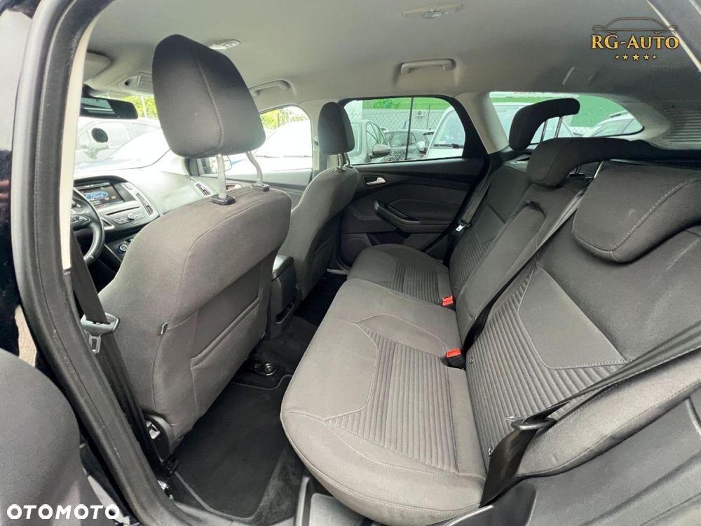 Ford Focus - 36