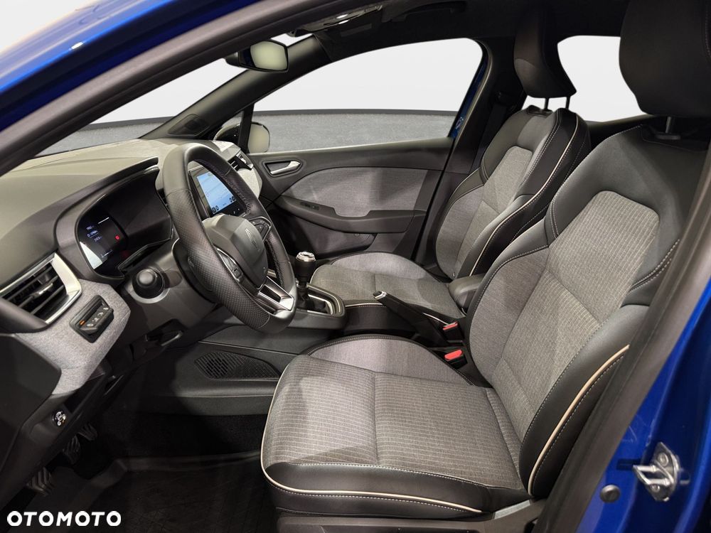 Renault Clio - 28