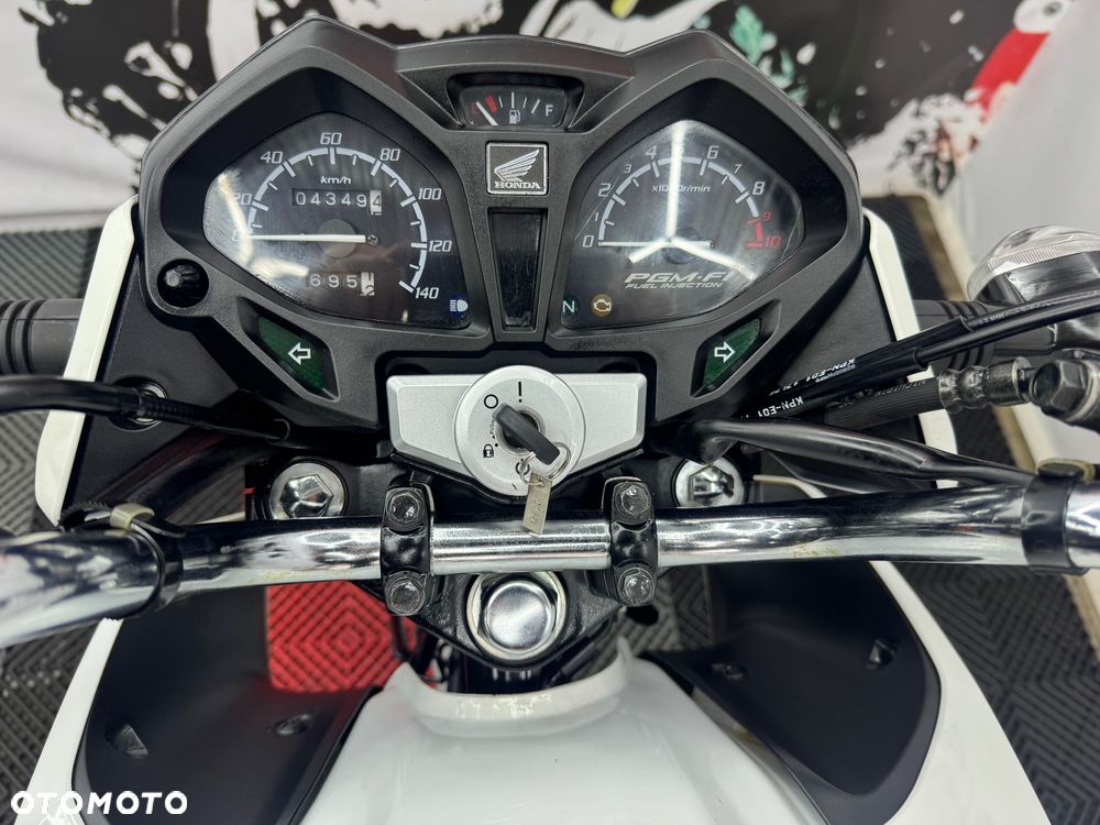 Honda CBF - 24