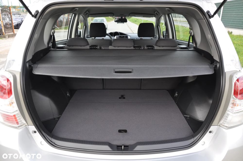 Toyota Verso 1.8 Premium MS - 40