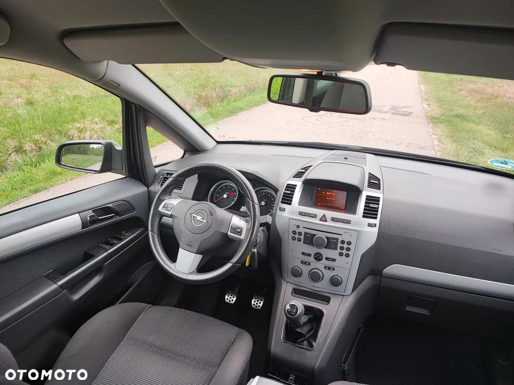 Opel Zafira 2.0 Turbo Sport - 35