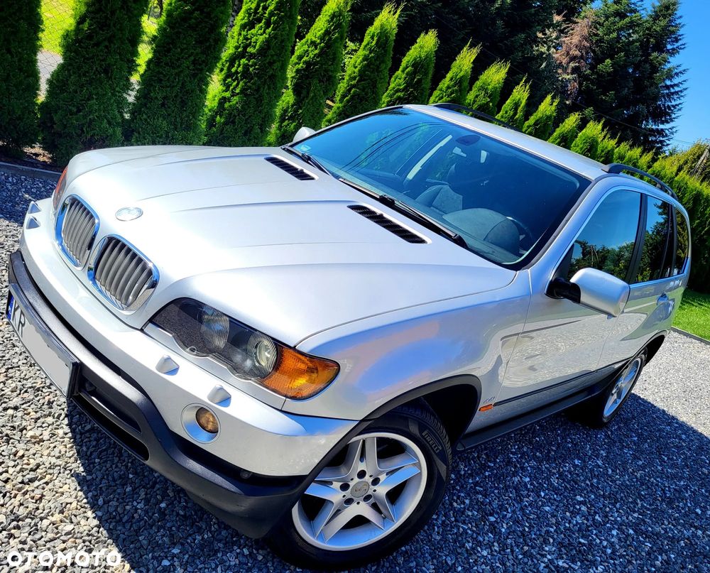 BMW X5 4.4i - 1