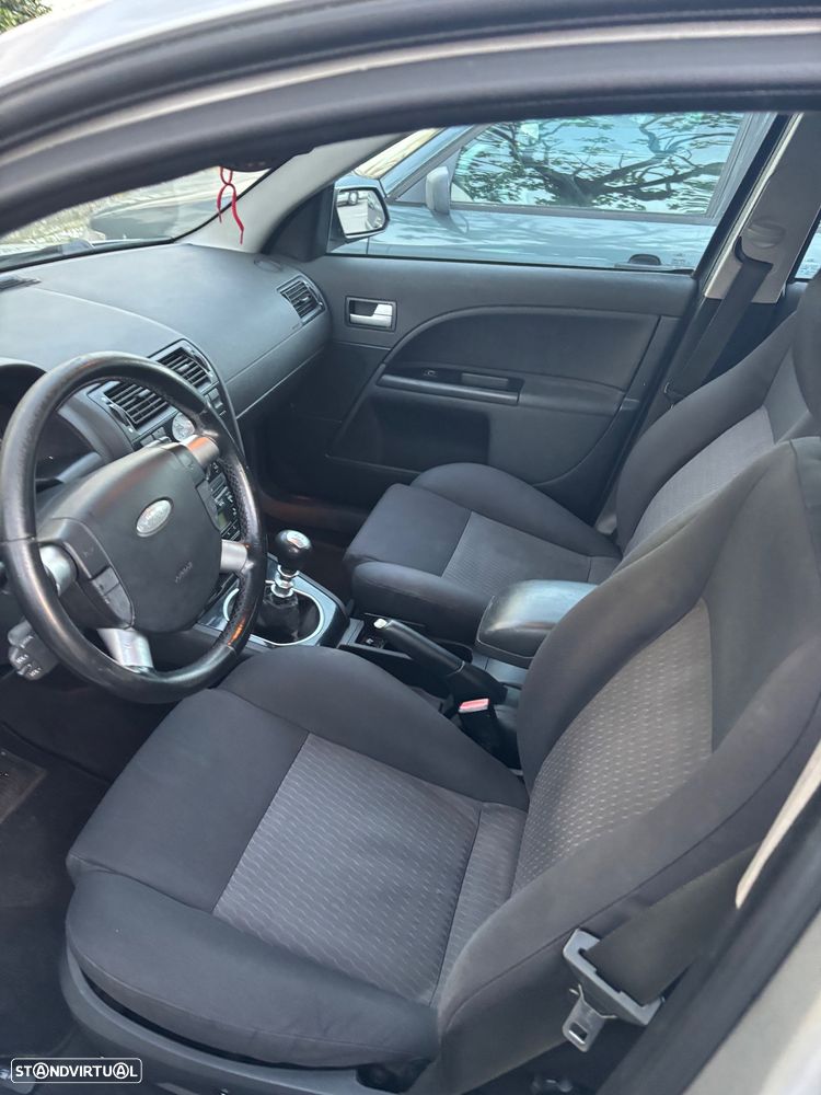 Ford Mondeo SW - 4