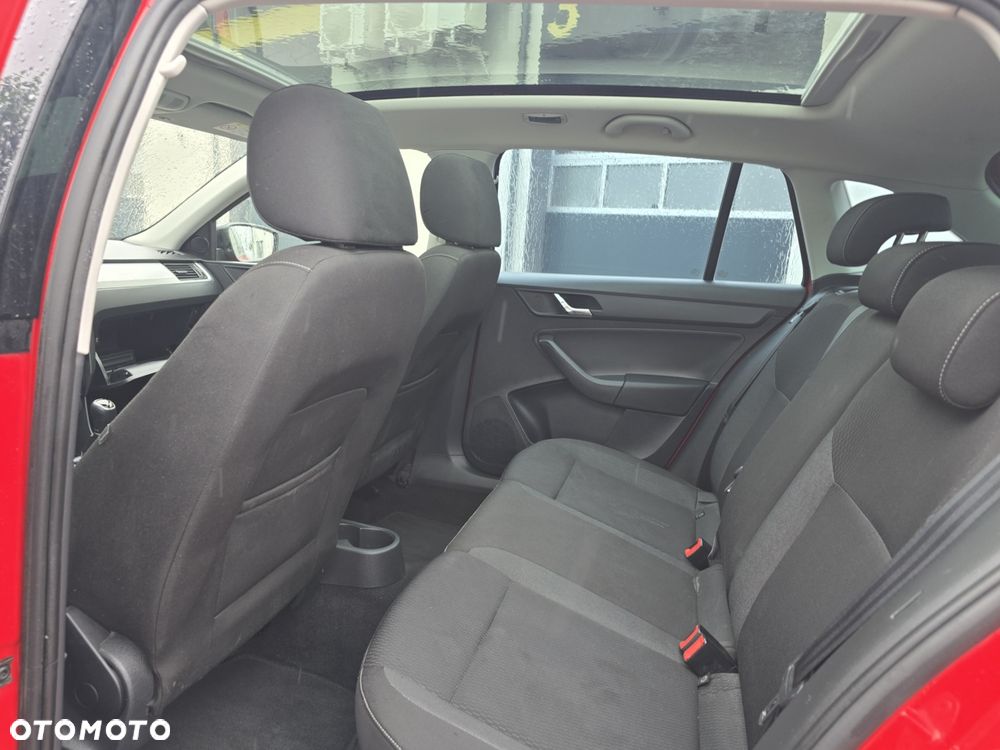 Skoda RAPID 1.4 TDI (Green tec) Ambition - 9