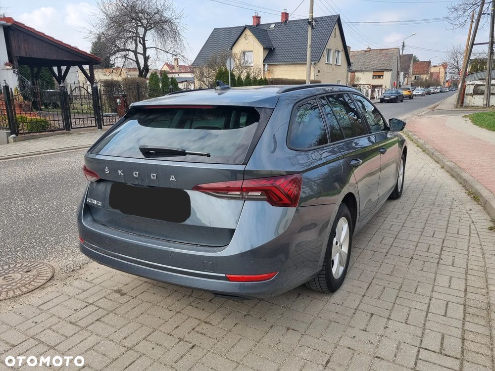 Skoda Octavia 2.0 TDI DSG Exclusive Plus - 9