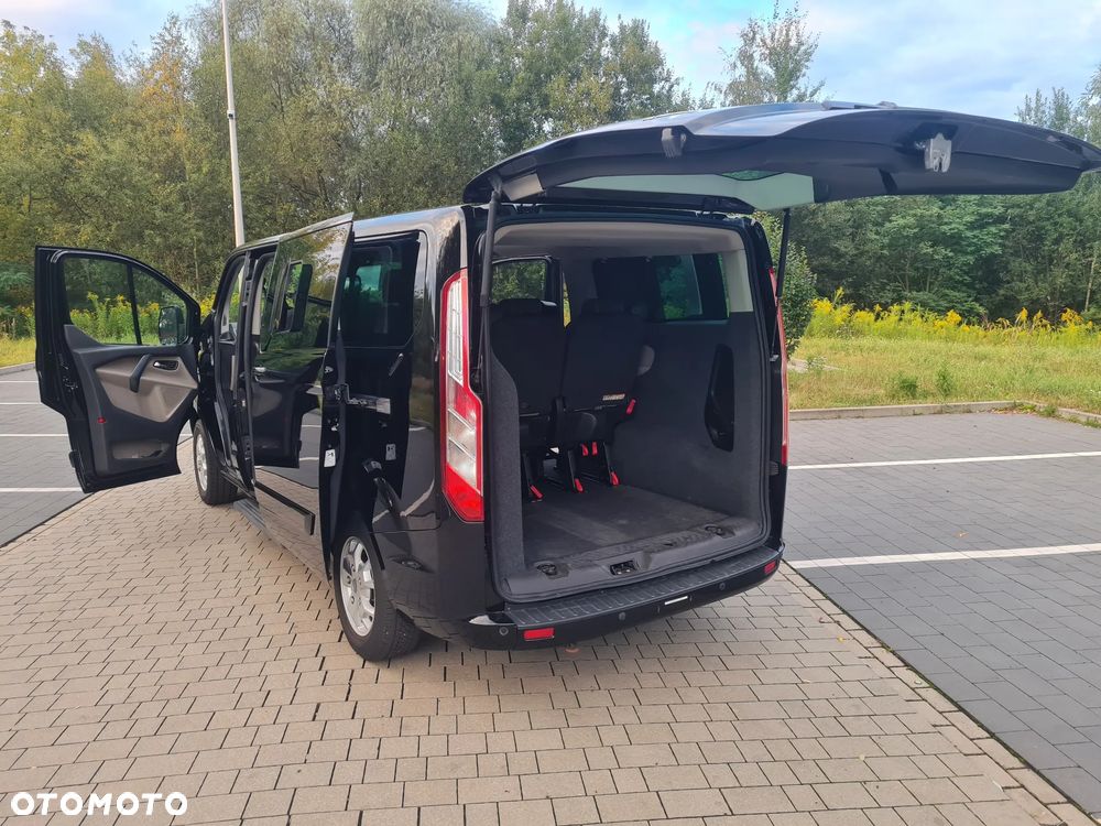 Ford Tourneo Custom - 8