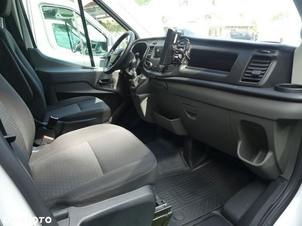 Ford Transit - 9
