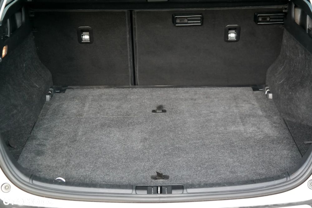 Toyota Auris 1.6 Premium - 18