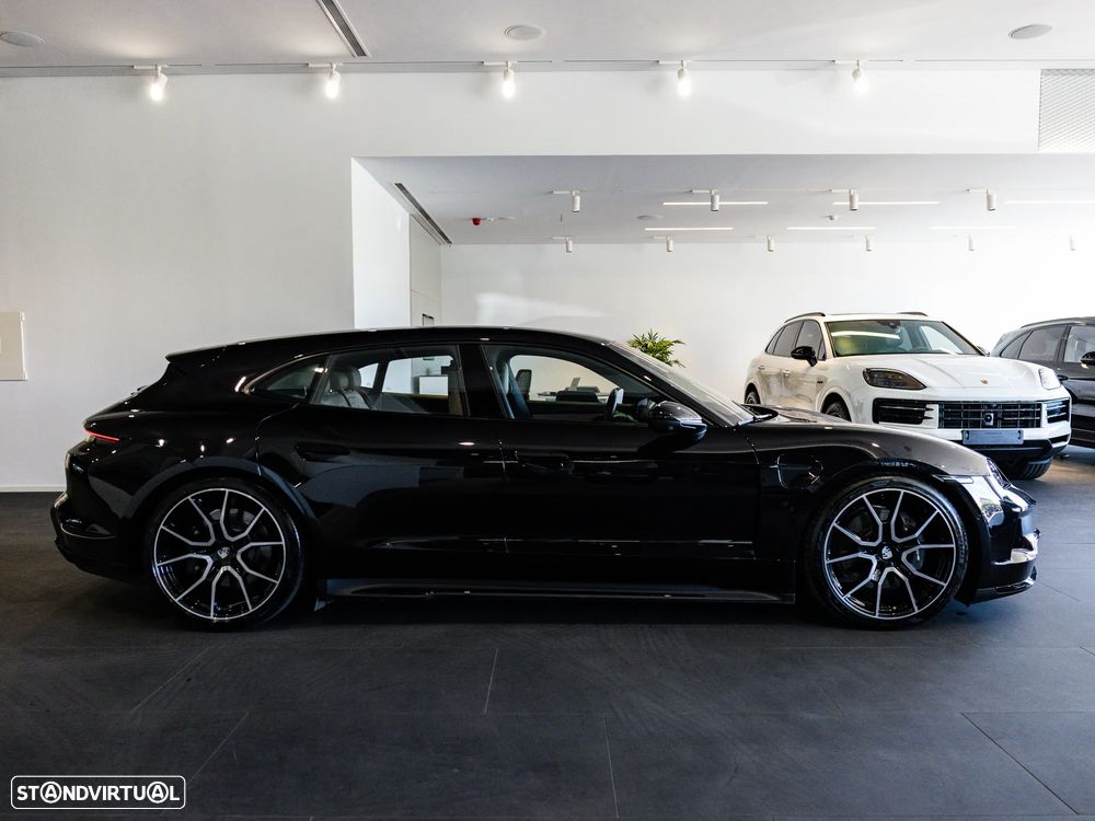 Porsche Taycan Sport Turismo - 2