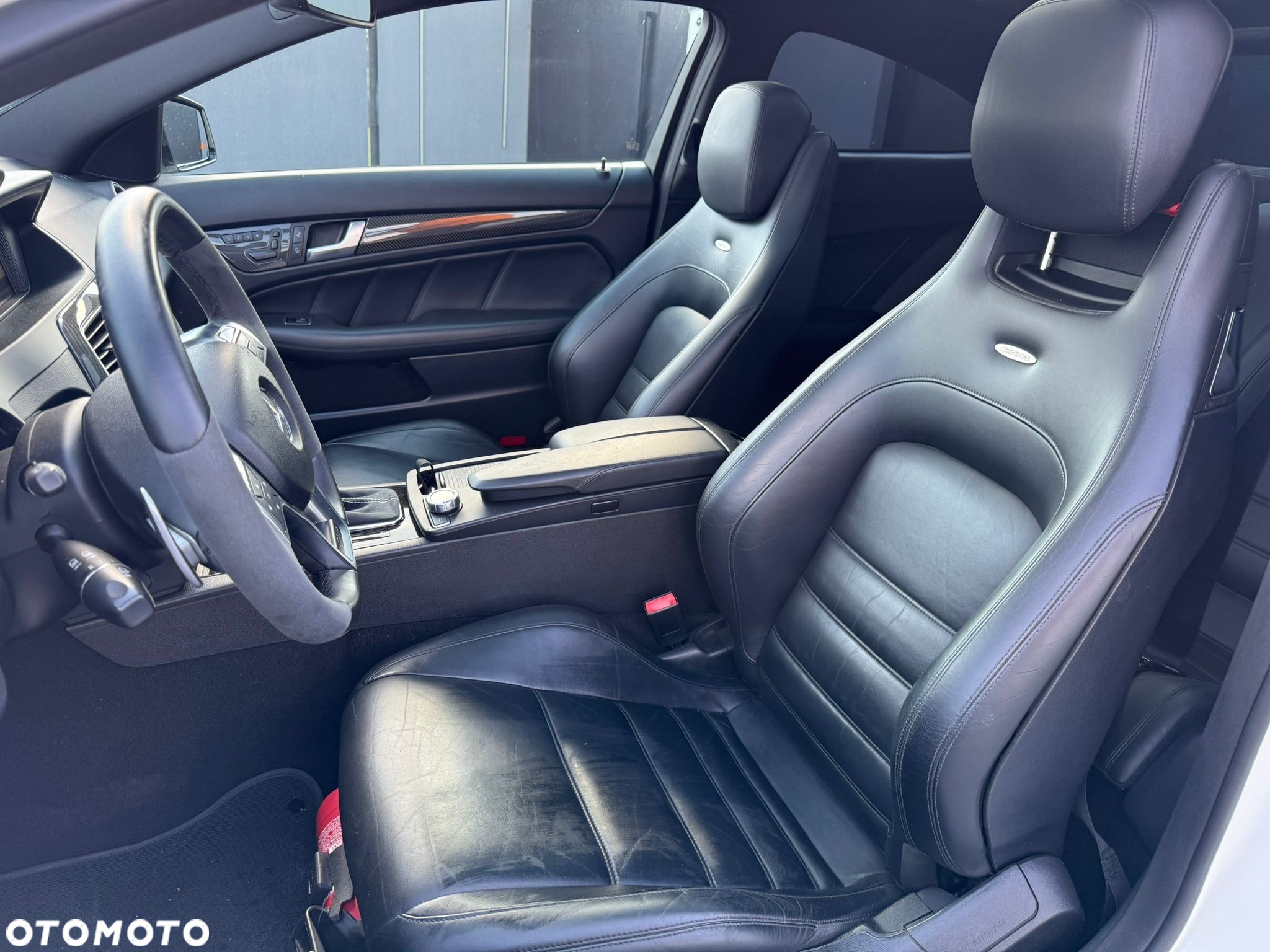 Mercedes-Benz Klasa C 63 AMG Coupe AMG SPEEDSHIFT MCT AMG Performance Package - 31