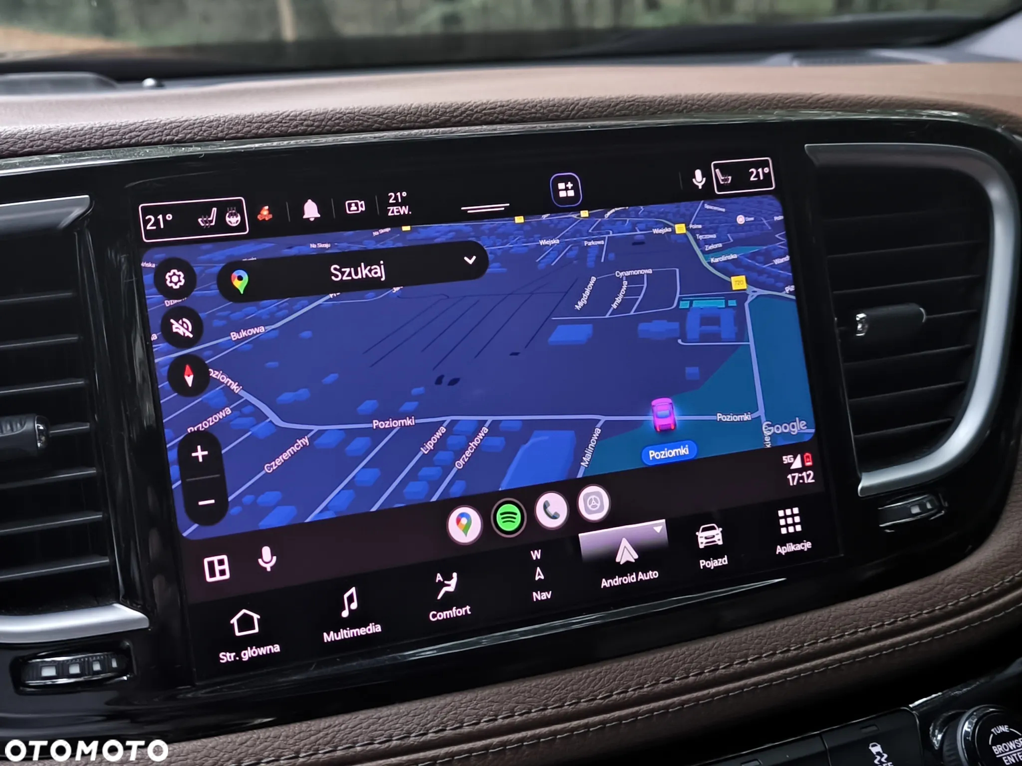 Chrysler Pacifica - 23