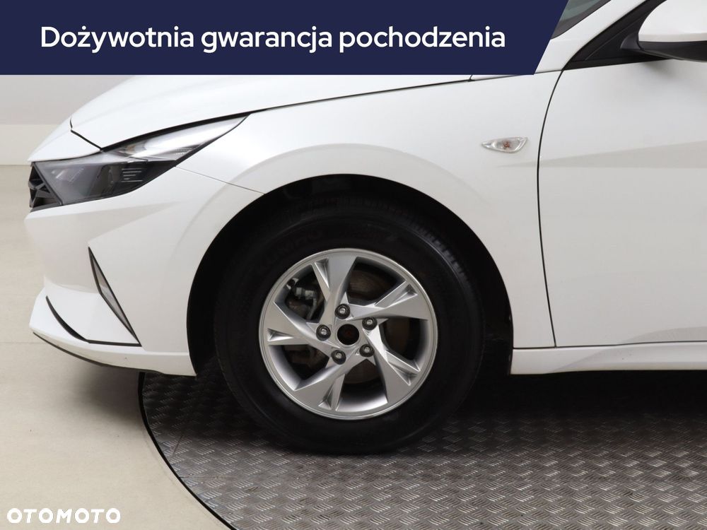 Hyundai Elantra - 17