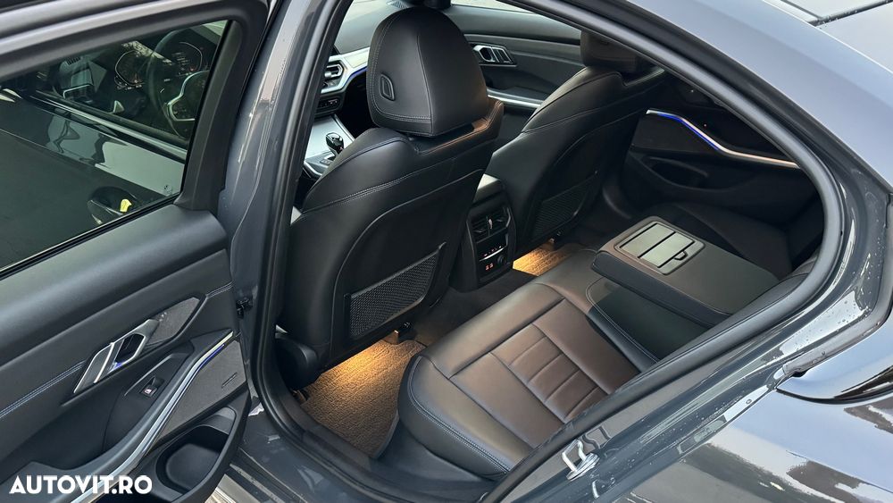 BMW Seria 3 320d Aut. xDrive Edition M Sport Shadow - 12