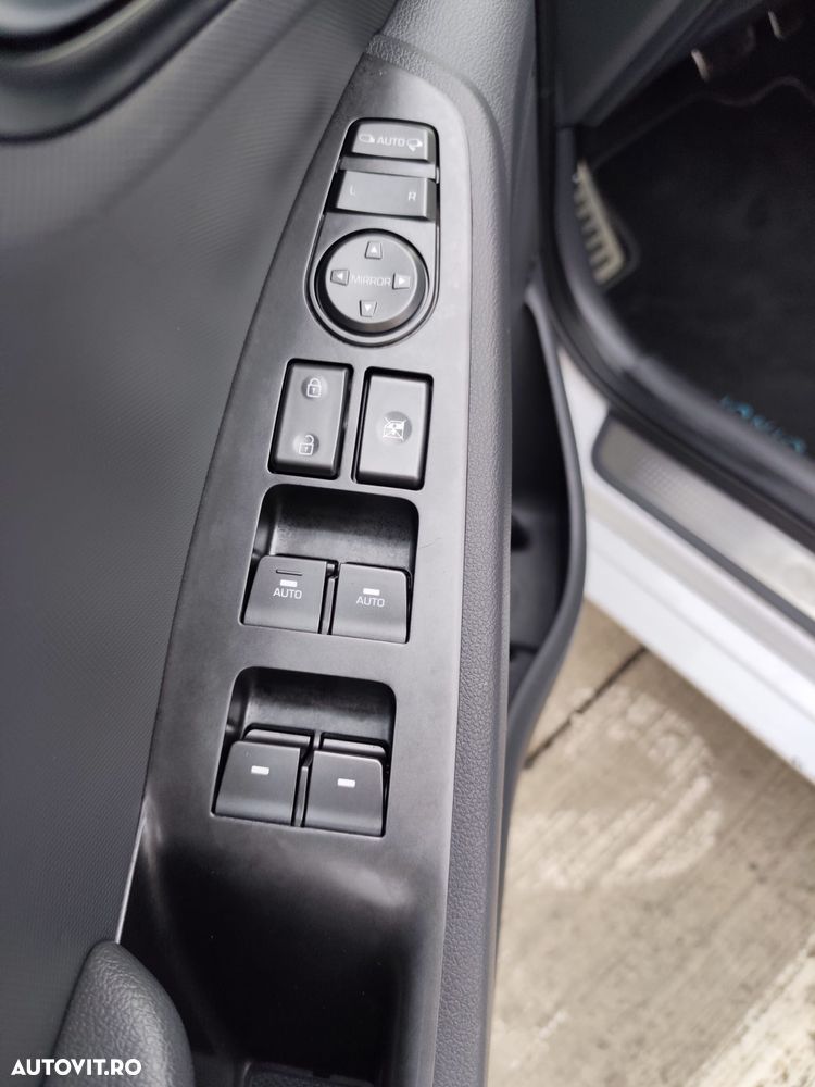 Hyundai IONIQ 141CP Exclusive - 16