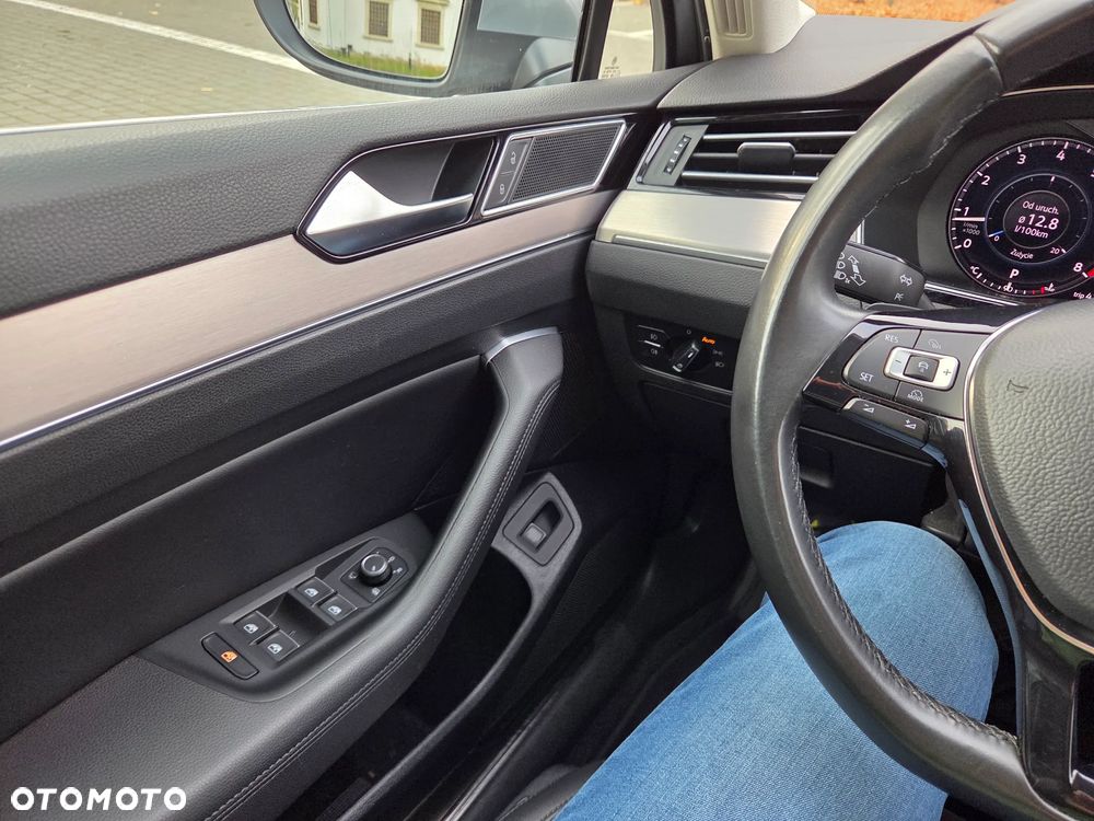Volkswagen Passat 1.8 TSI BMT Highline DSG - 36