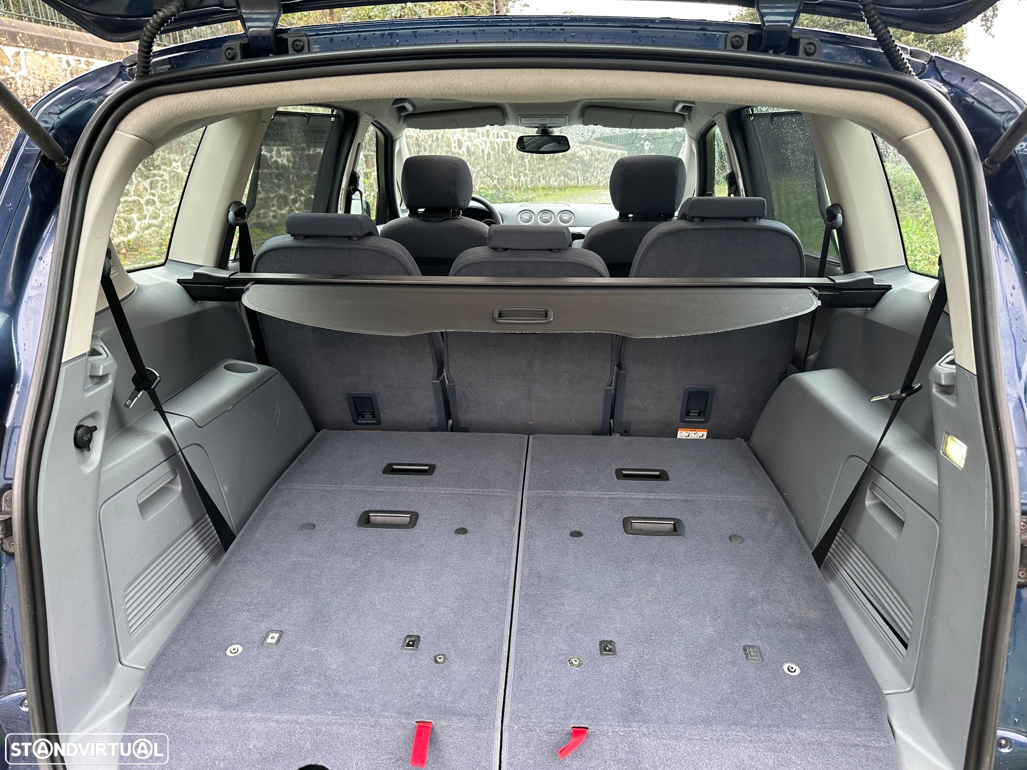 Ford S-Max 2.0 TDCi Titanium 7L - 36
