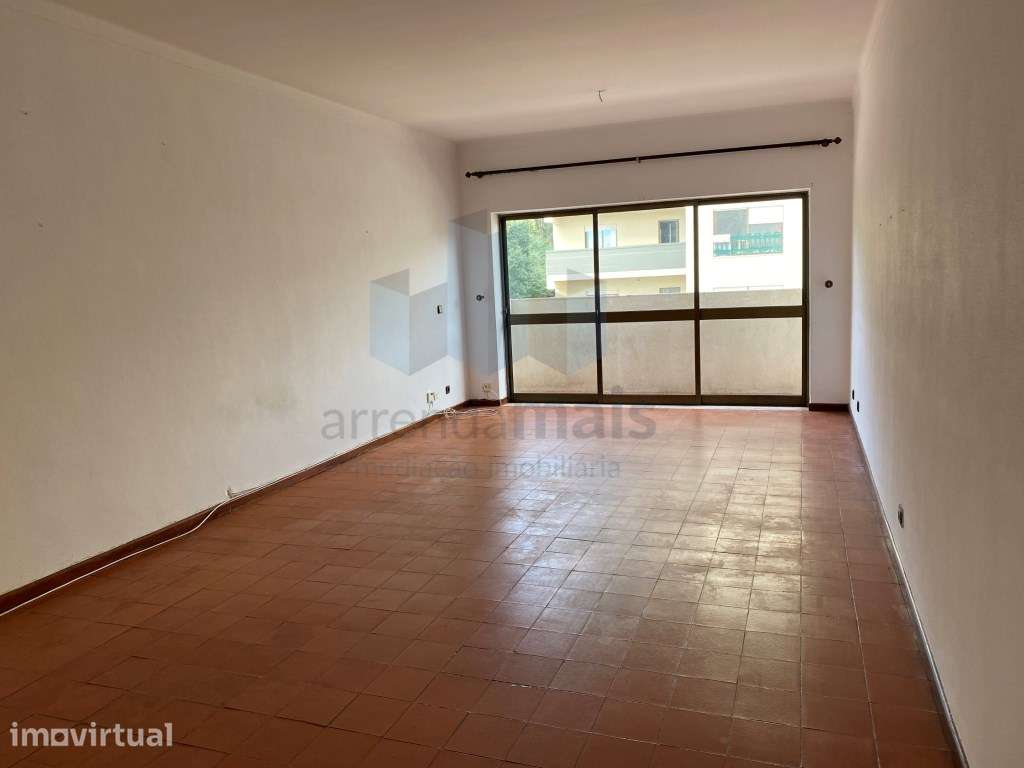 Arrenda-se Apartamento T3 + garagem fechada em Coimbra - Grande imagem: 2/13