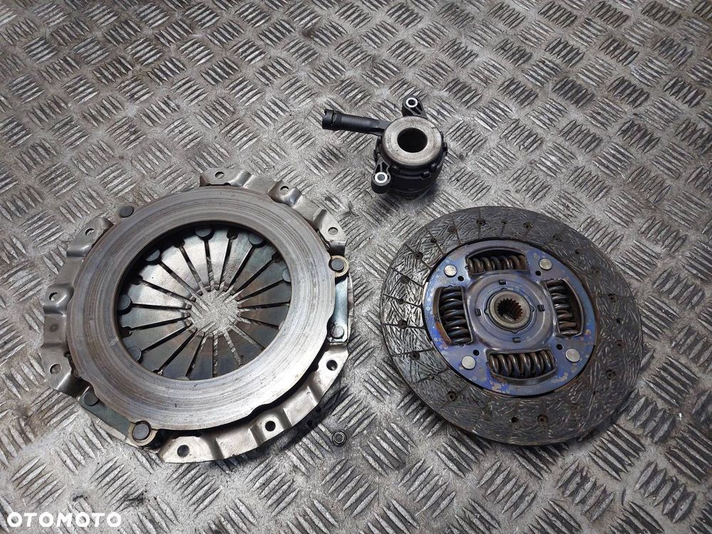 SPRZĘGŁO TARCZA + DOCISK + ŁOŻYSKO OPOROWE OUTLANDER II 2.0 16V - 4