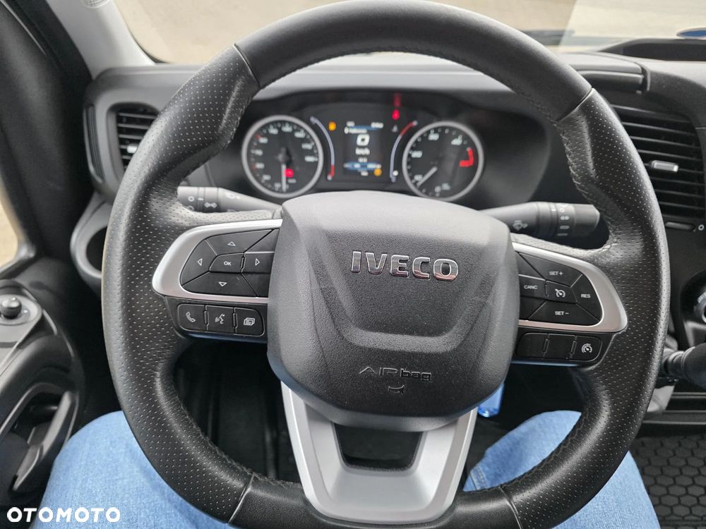 Iveco 35S18 Międzynarodówka Podnoszony Dach  Silnik 3L 180K 10EP - 12