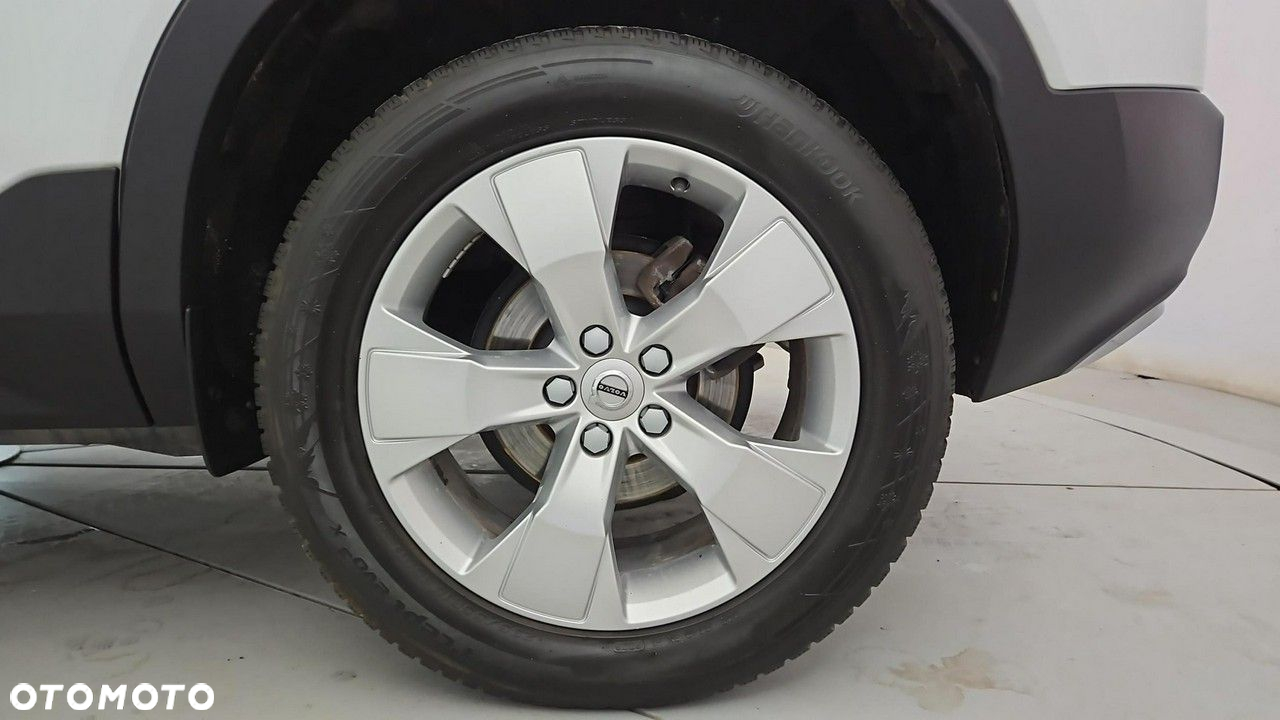 Volvo XC 40 T3 Momentum Pro - 26