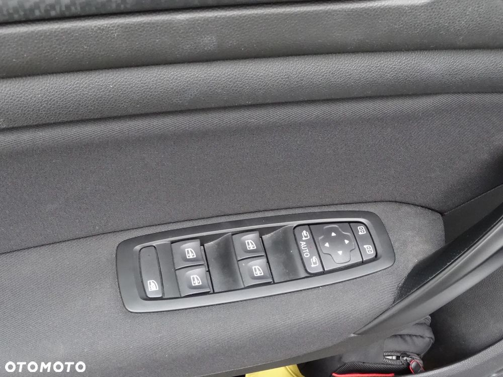 Renault Megane 1.2 16V TCe Limited EDC EU6 - 11