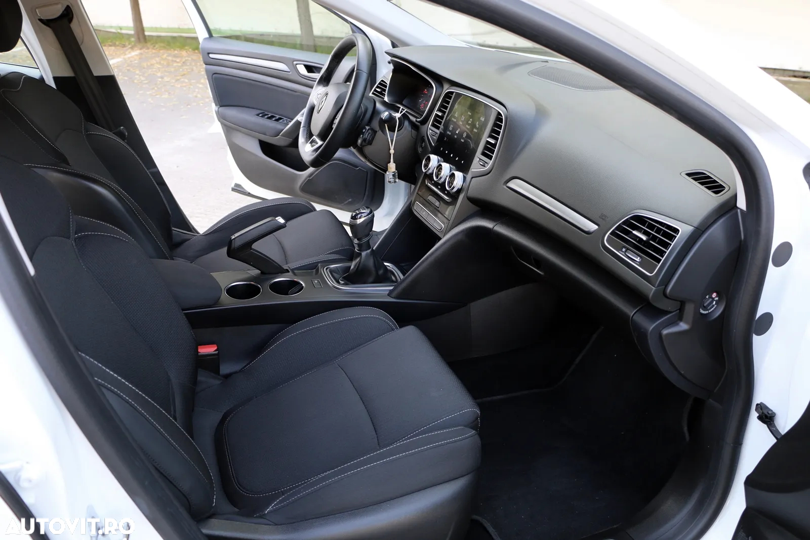 Renault Megane Blue dCi 115 Authentic - 6