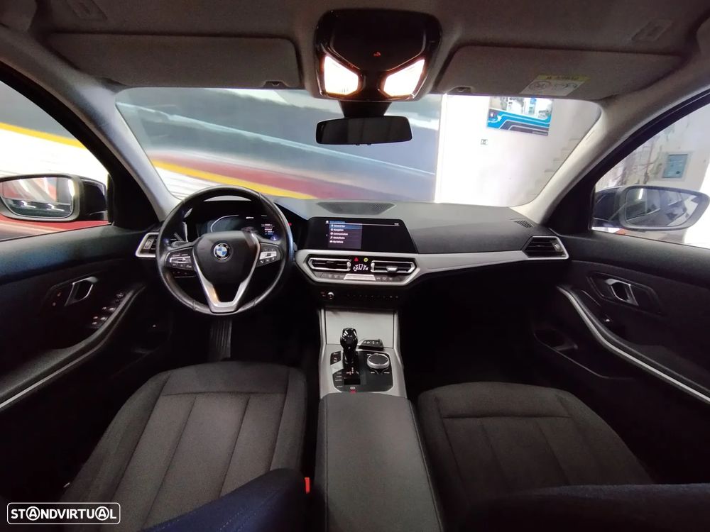 BMW 330 e Auto - 14