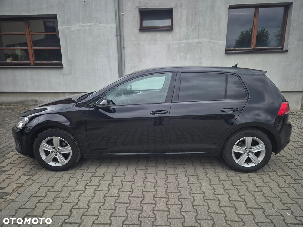 Volkswagen Golf - 2
