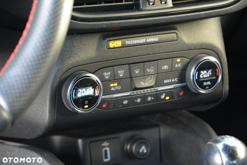 Ford Focus 2.0 EcoBlue ST-Line - 37