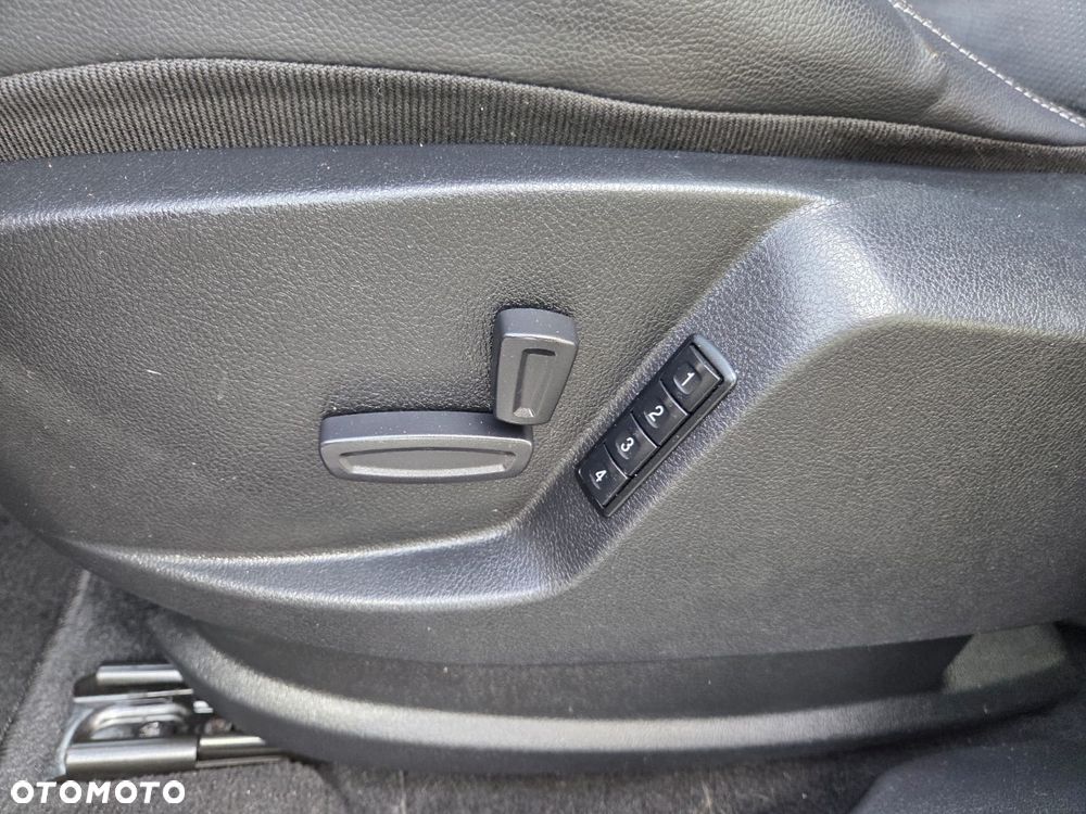 Ford S-Max 2.2 TDCi DPF Titanium - 19