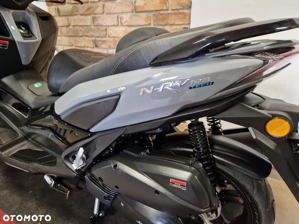 Yamaha NMAX - 21