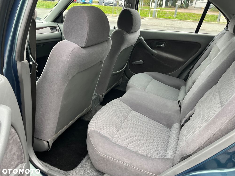 Honda Civic 1.4i S - 13