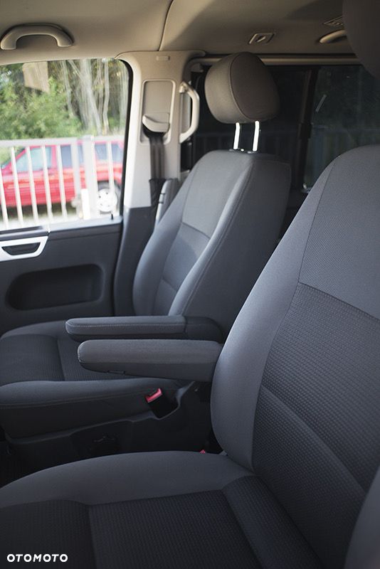 Volkswagen Multivan - 7