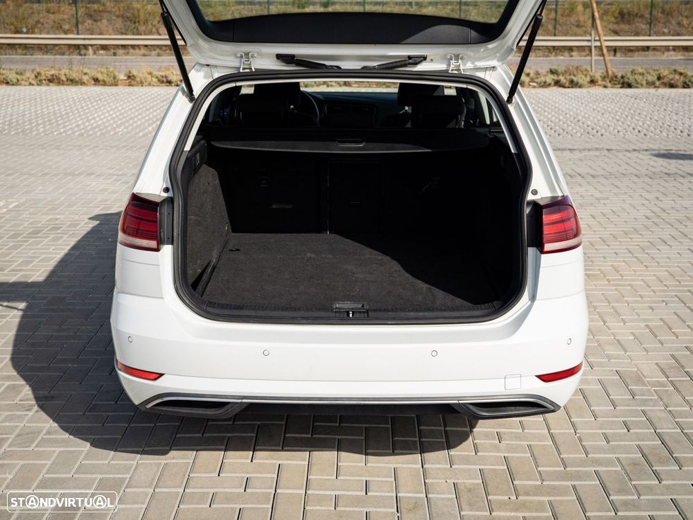 VW Golf Variant 1.6 TDi Confortline - 11