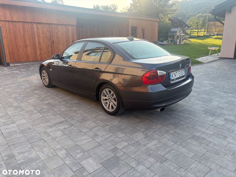 BMW Seria 3 318d - 8